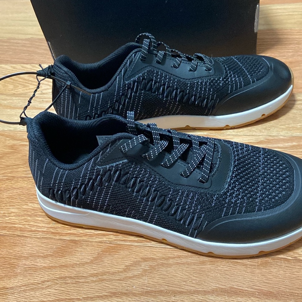 NWOT Alpine Design men’s shoes